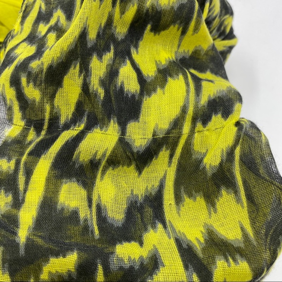 TOPSHOP Yellow & Black Abstract Animal Print Scarf - Picture 4 of 5